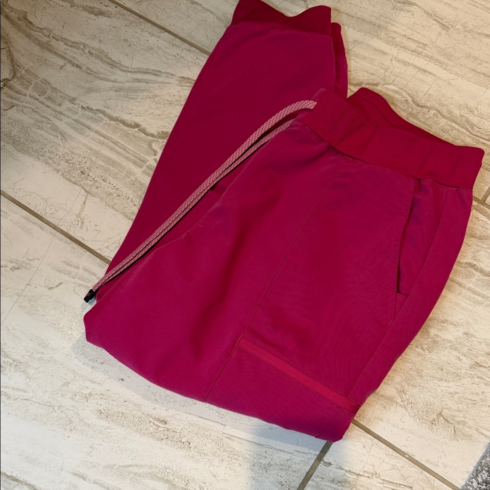 Fabletics Women’s XL Hibiscus On-Call Scrubs Joggers